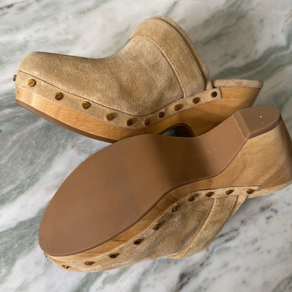 Brand new Veronica beard tan suede and wood clogs - Picture 6 of 6